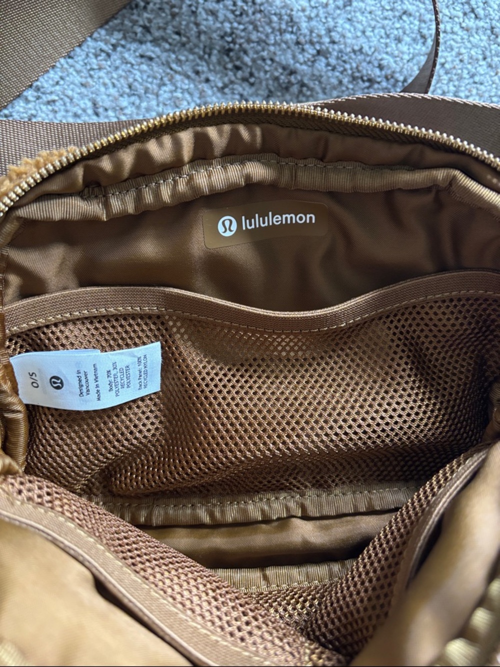 lululemon sherpa belt bag in brown with gold hardware - Picture 2 of 3